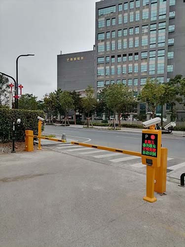 直杆道闸-车辆自动识别系统-停车场管理系统